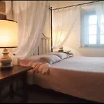 Il Loggiato Di Lorena Monteriggioni