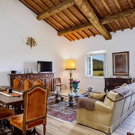 Il Loggiato Di Lorena * Monteriggioni